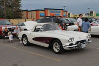 Larry & Lisa's Corvette.JPG