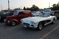 Thames & 1960 Corvette.JPG