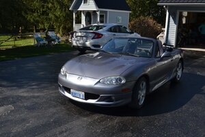 APR.19 MIATA AND FLOWERS (9).JPG