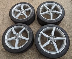 Complete set of C7 Wheels