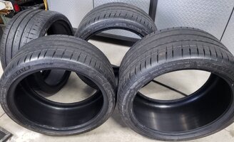 Michelin Pilot 4S Runflat C8