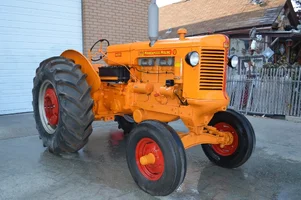 1957_minneapolis-moline_model-u-tractor_dsc_0005-1-58430.webp