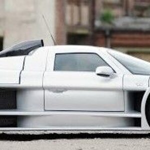 2005 Gumpert Apollo.jpg