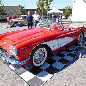 Dueck's Terminal Ave. Show 047.jpg