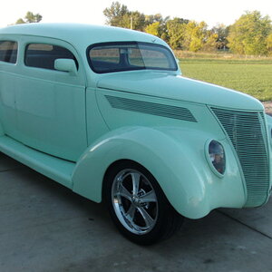 1937 Ford 1.jpg