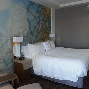 Marriott Hotel Room 3.jpg