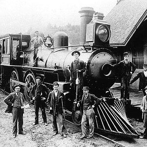 Ottawa-and-Gatineau-Railway-Locomotive-No--7--Gracefield--Quebec--1890---MIKAN-No--3192268.jpg