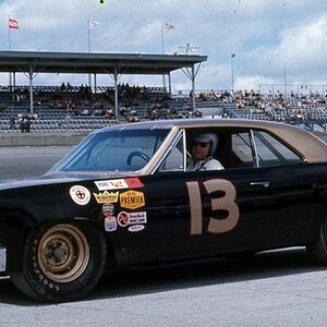 600-WD-2528-Curtis-Turner-1967-Daytona-500.jpg