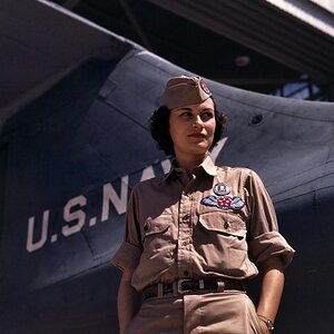 shorpy-archive-4x5-kodachrome-howard-hollem-senior-supervisor-eloise-j-ellis-1942.jpg