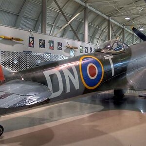 Supermarine_Spitfire_480.jpg