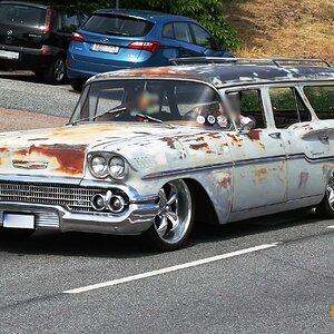 chevrolet-yeoman-4-door-front-side-cruising-lysekil-2016-1-595135.jpg