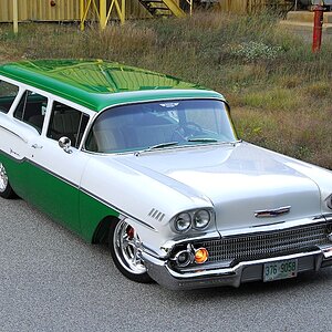 1958-chevy-yeoman-wagon-right-three-quarter.jpg