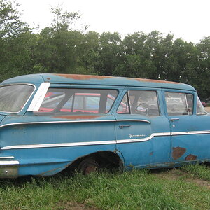 1958_Chevy_Yeoman_wagon_side.JPG