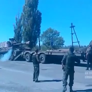 Russian tank shows how its done.mp4