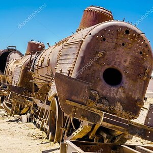 depositphotos_104934316-stock-photo-rusty-old-steam-train.jpg
