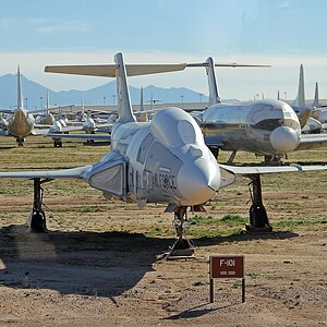 U.S._Air_Force_309th_AMARG_%22Boneyard%22,_Tucson,_AZ_(16323870591).jpg