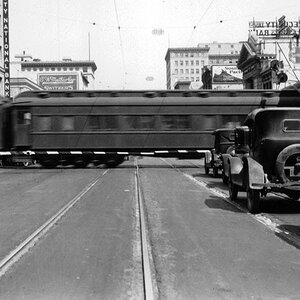 Streets of Southern California in the 1920s (4).jpg