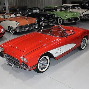 1961_chevrolet_corvette_0aab931298fad887919db924d2ace3283245350b.jpg