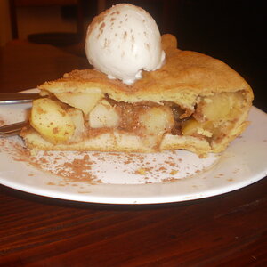 Apple_pie_182161_02 ala Mode.JPG