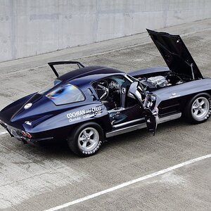 643620_1963_chevrolet_corvette_z06_muscle_race_car_usa_4200x2800x09_9b719fd429c879fdacd08a343f...jpg