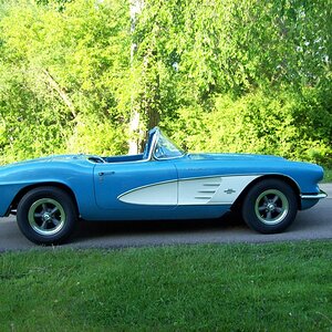 1961 corvette 031.JPG