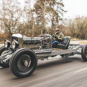 stunning-bentley-rolling-chassis-restored-by-vintage-bentley-will-grace-pebble-beach-196028_1.jpg