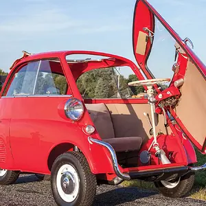 the-isetta-story-how-an-italian-designed-microcar-saved-bmw-from-bankruptcy_10-3106318235.webp