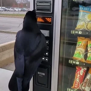 sora-s_699f7ecaf4248191a6dfdd35659d6a80.mp4