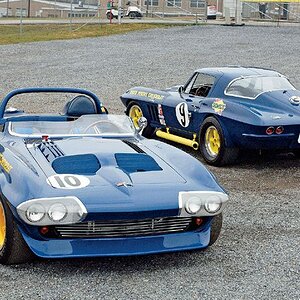 corp_0710_05_z+c2_corvette_race_cars+.jpg