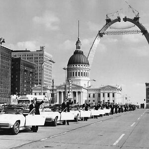 4-Gateway-Arch-1965.jpg