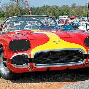 B_P Frankvemp_0802_08_z+classic_corvette_racers+1962_front_view.jpg